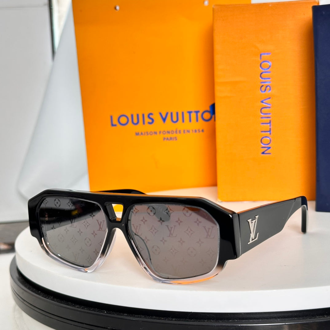 L Clash Pilot Square Sunglasses 1825070206