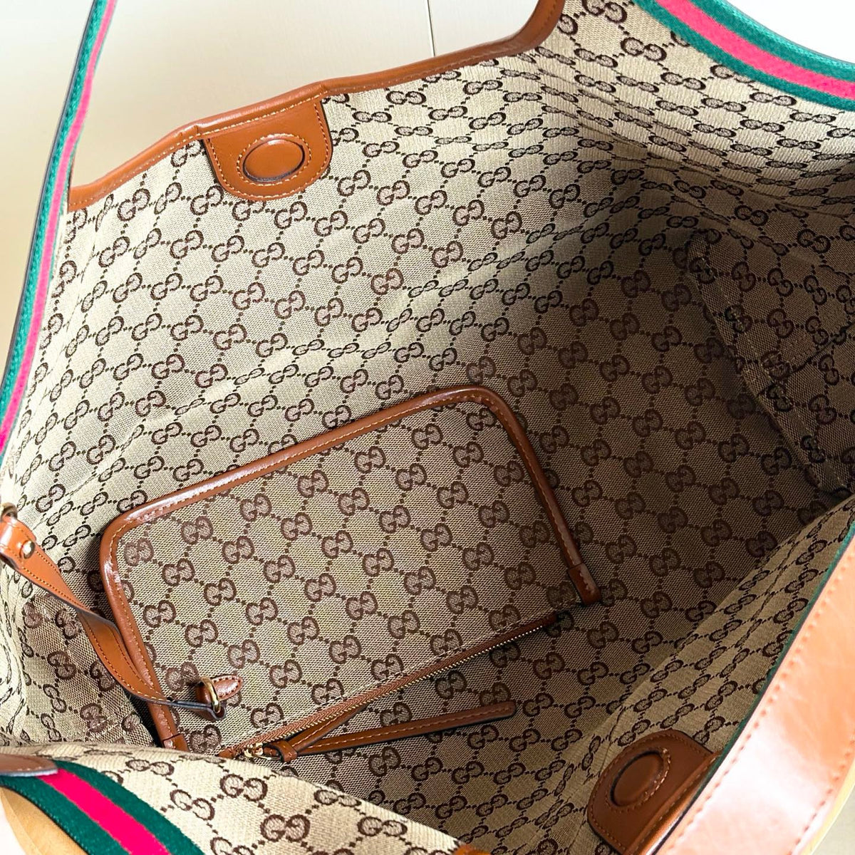 GG Stylish and casual large capacity crossbody bag 25122401