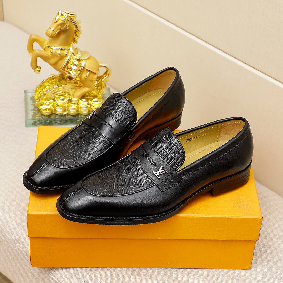 All V logo check black formal dress slip-on shoes