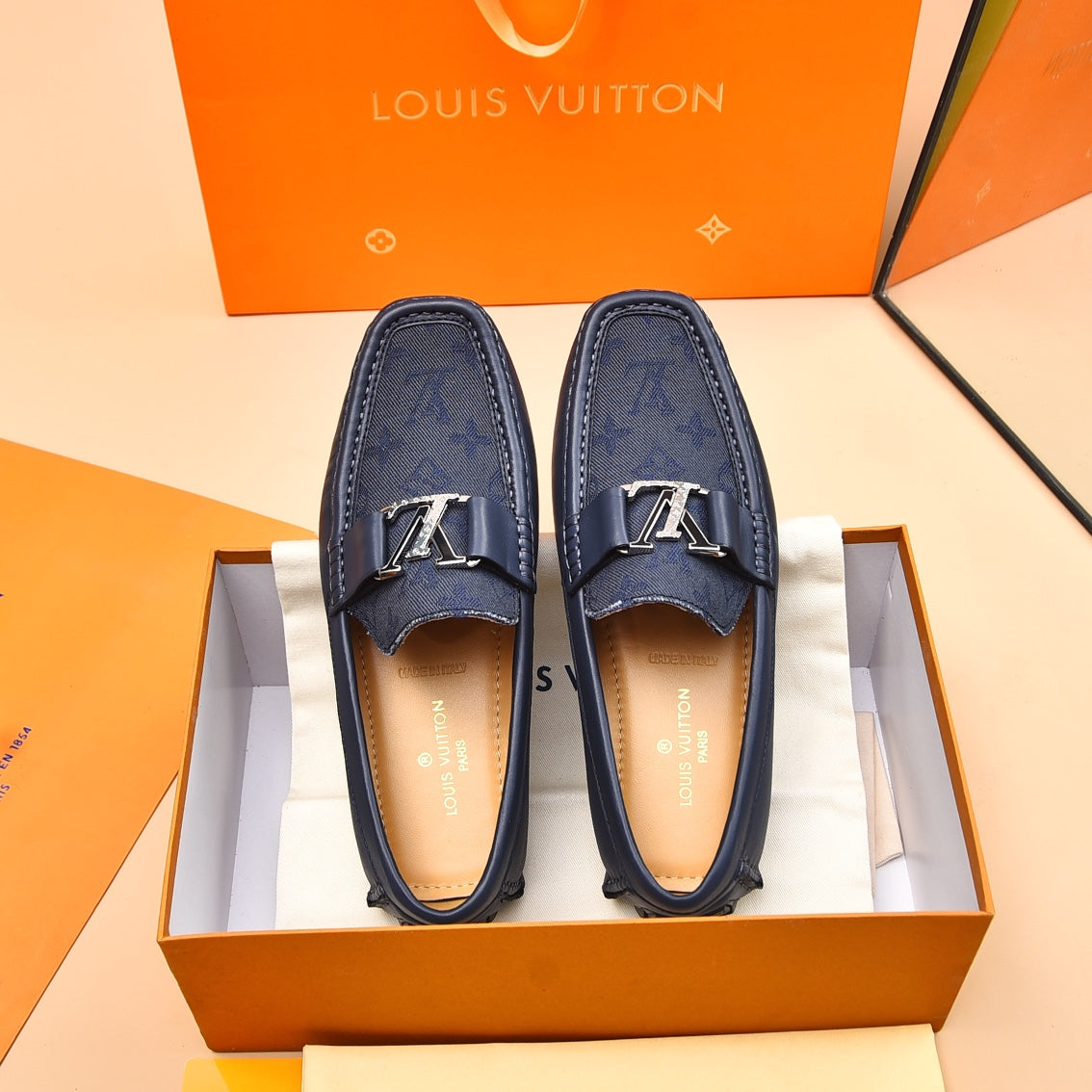 Gloria Loafers 1824071007
