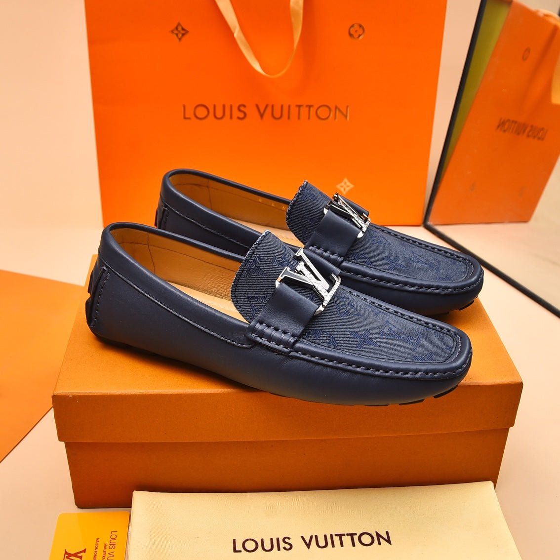 Gloria Loafers 1824071007