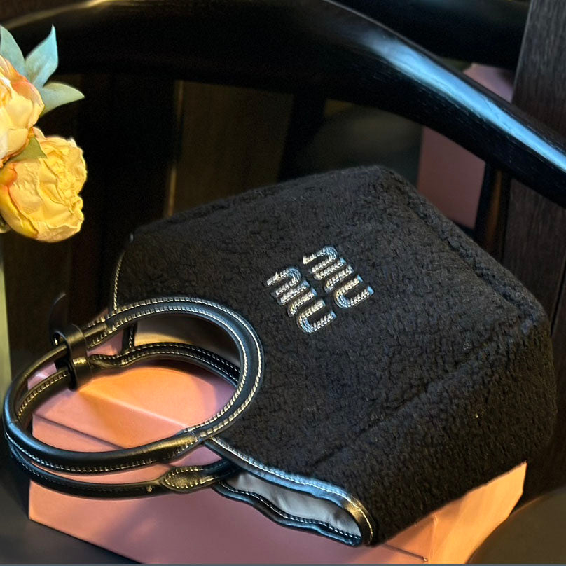 MIU new lambswool tote XC24092301