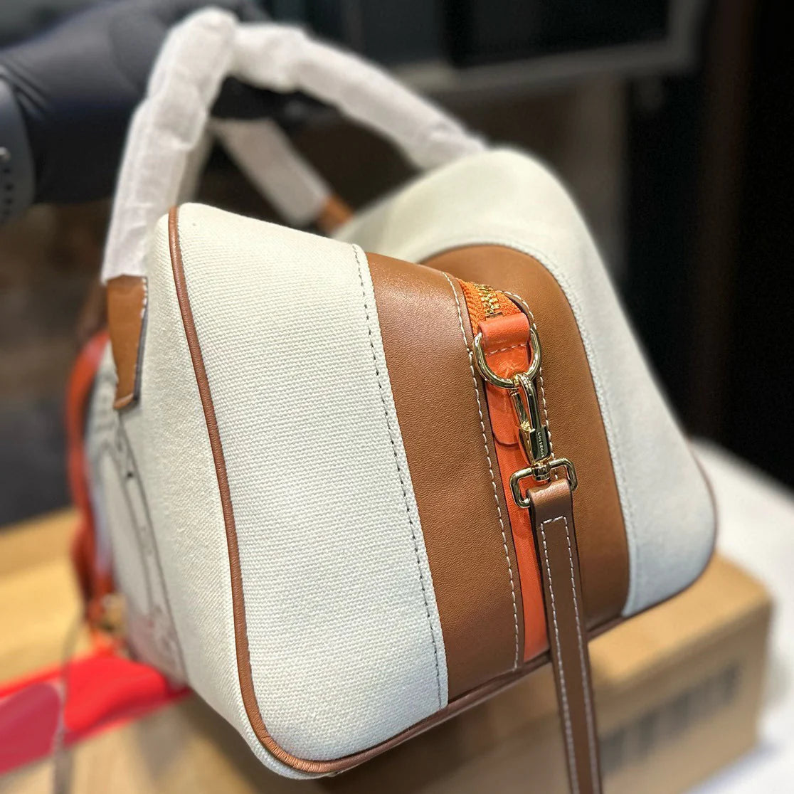 Fashionable and versatile handbag crossbody bag 1024110825
