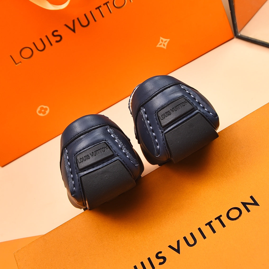 Gloria Loafers 1824071007