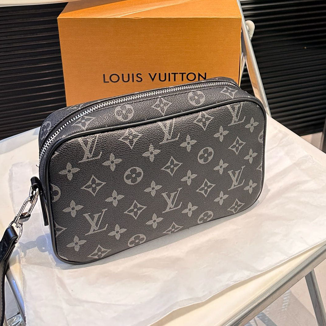 V Classic Pattern Handbag XC24101401
