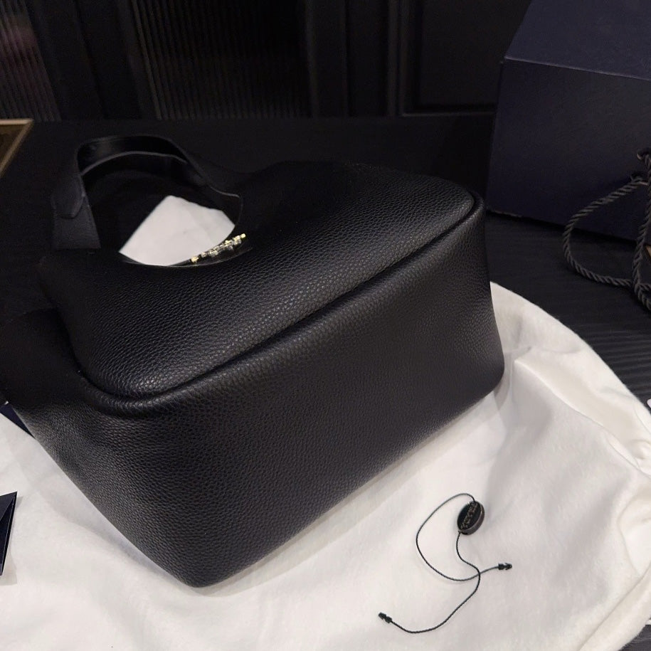 P Bag 1825061808