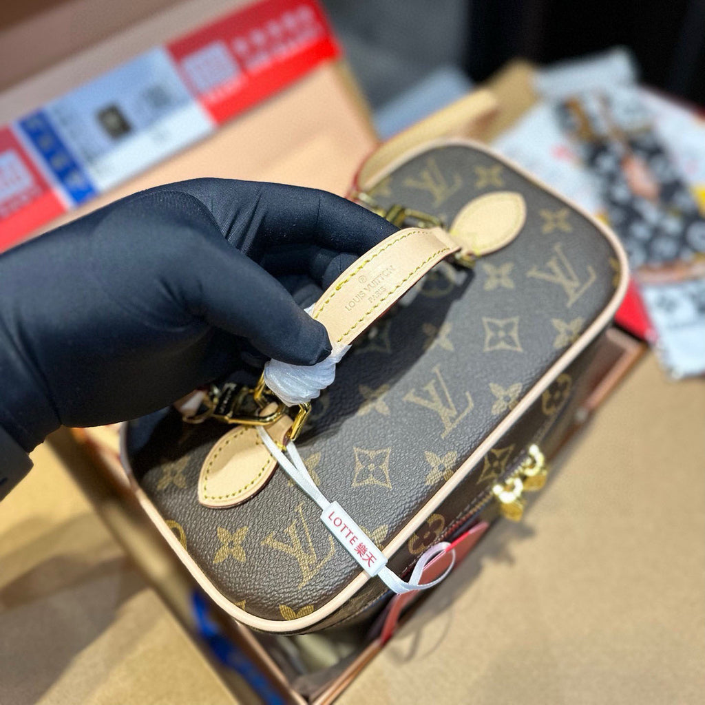 L Cosmetic bag 1824111101