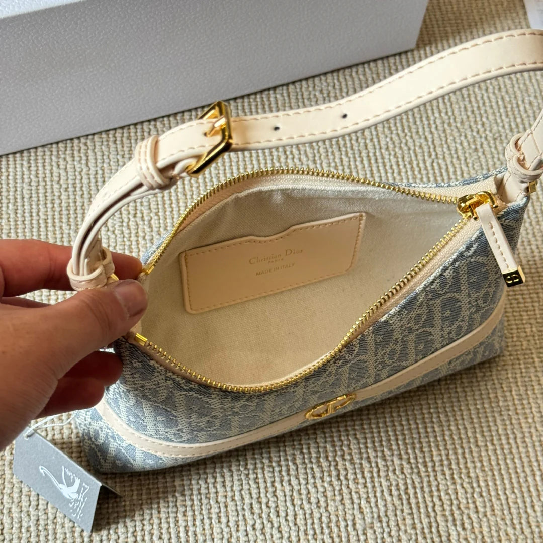 Shoulder bag with raffia 1025061703
