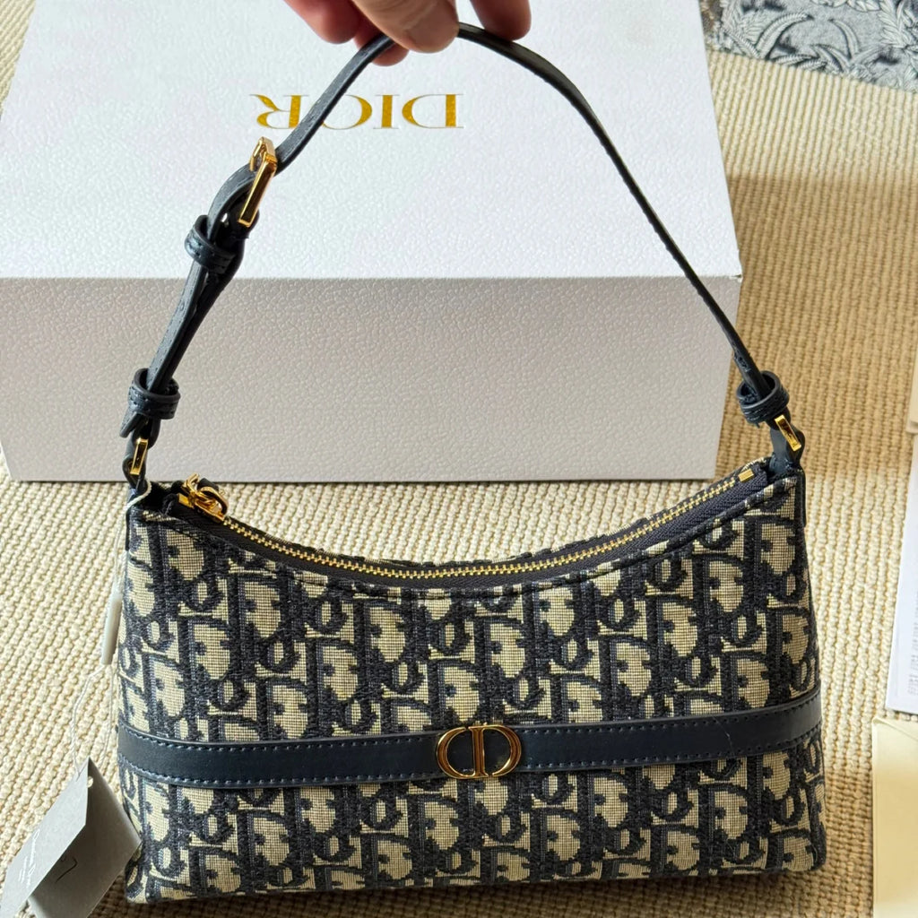Shoulder bag with raffia 1025061703