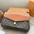 Bag with padlock 1425121519