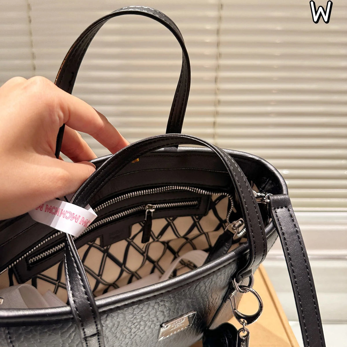 Classic crossbody bag shopping basket 1024111211