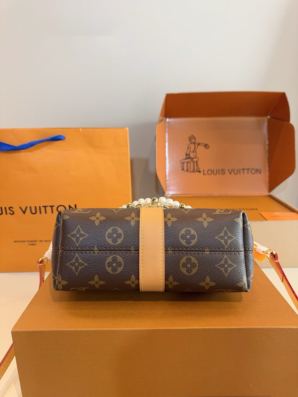 VV single shoulder bag 1825112708