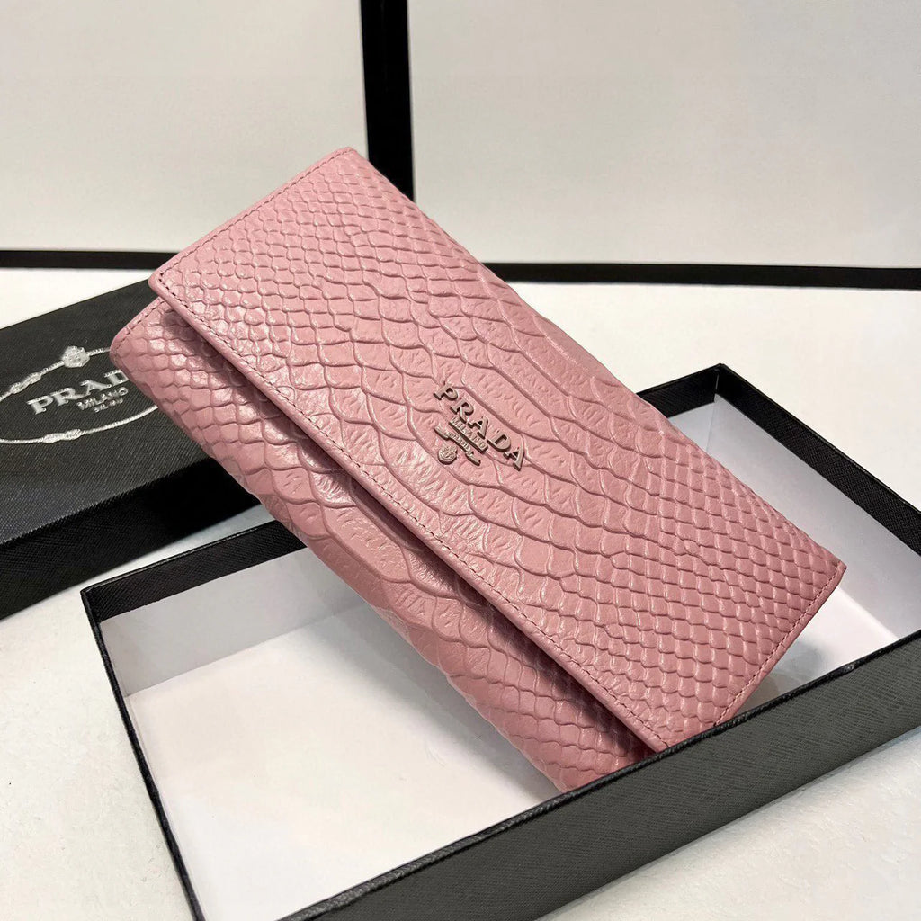 Classic Versatile Folding Wallet 1025021304
