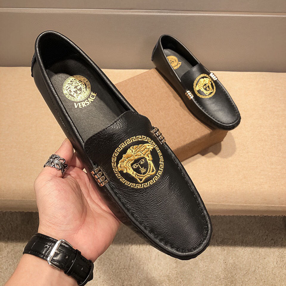 VS Medusa Embroidered Driver Shoes 1824091905