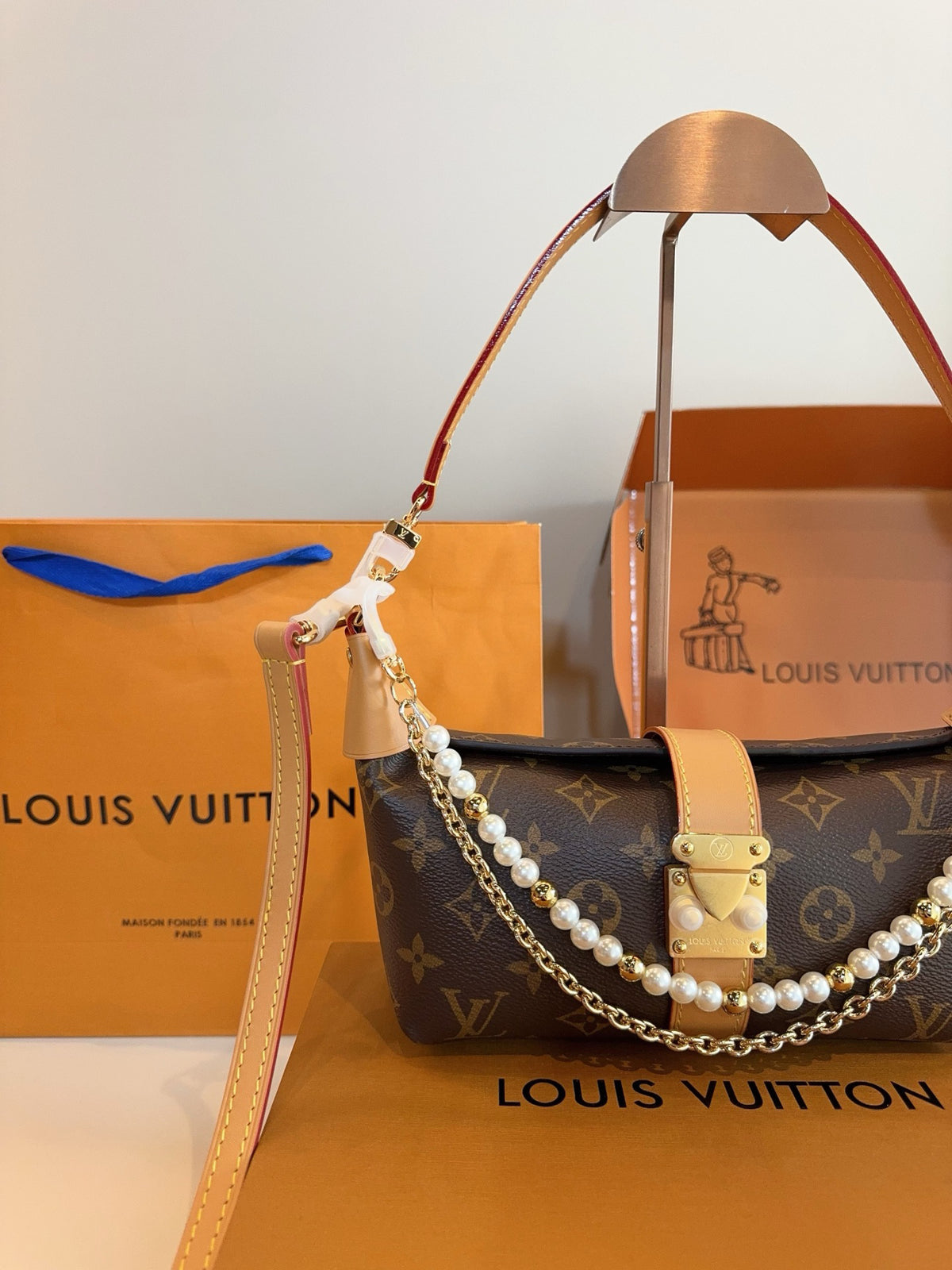 VV single shoulder bag 1825112708