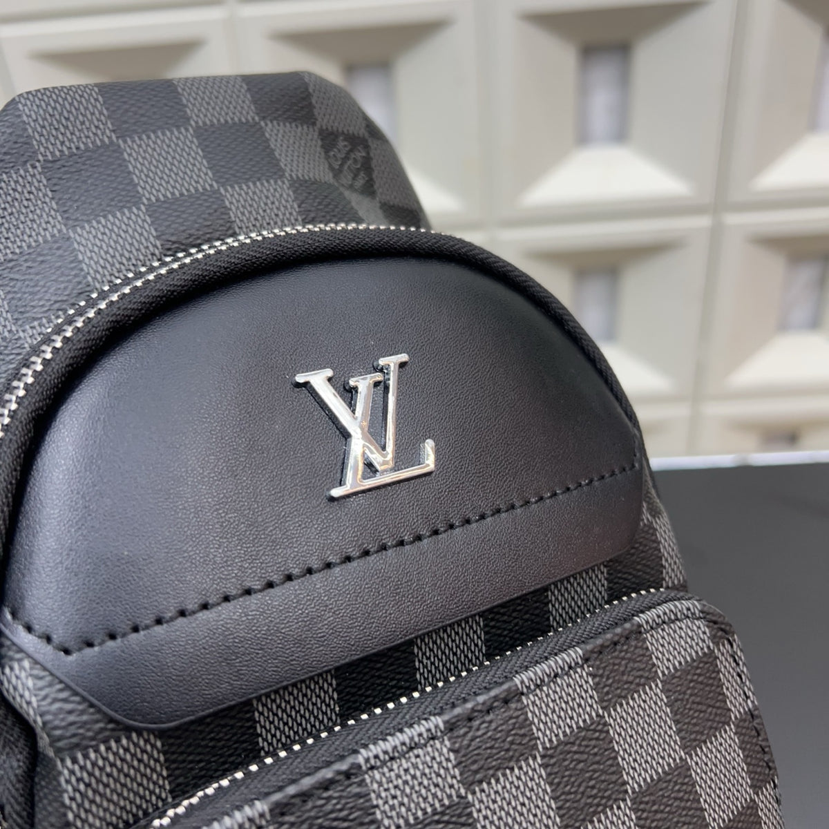 VV chest bag 1825111307