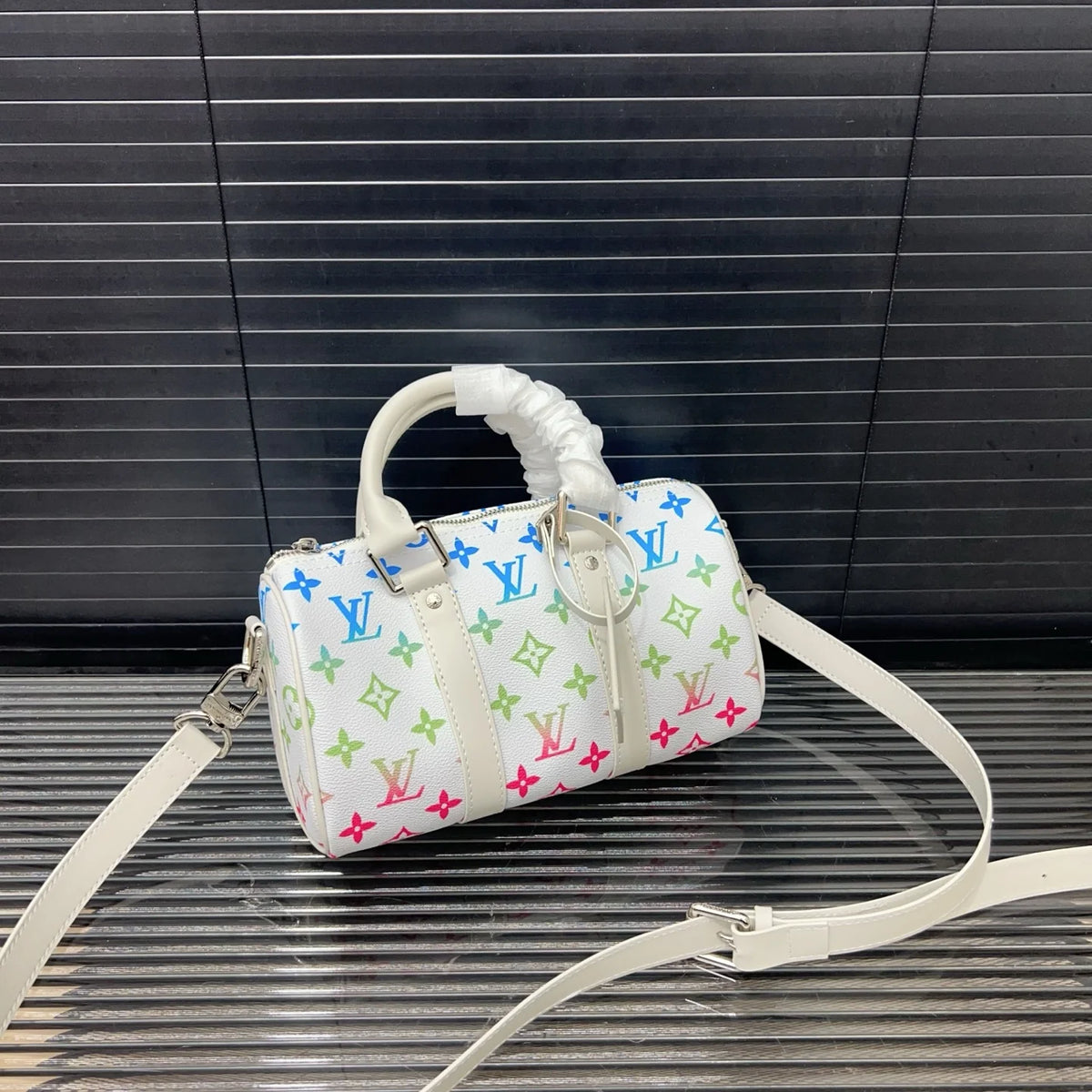 Classic Versatile Pinted Handbag 1025040307
