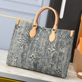 Classic Canvas Medium Handbag 1025051218