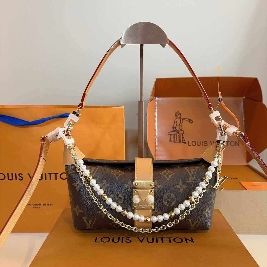 VV single shoulder bag 1825112708