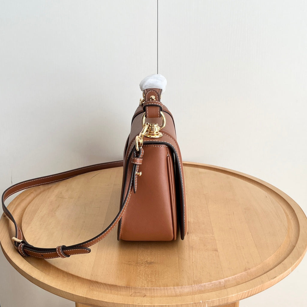 GG New saddle flap design bag 25122402