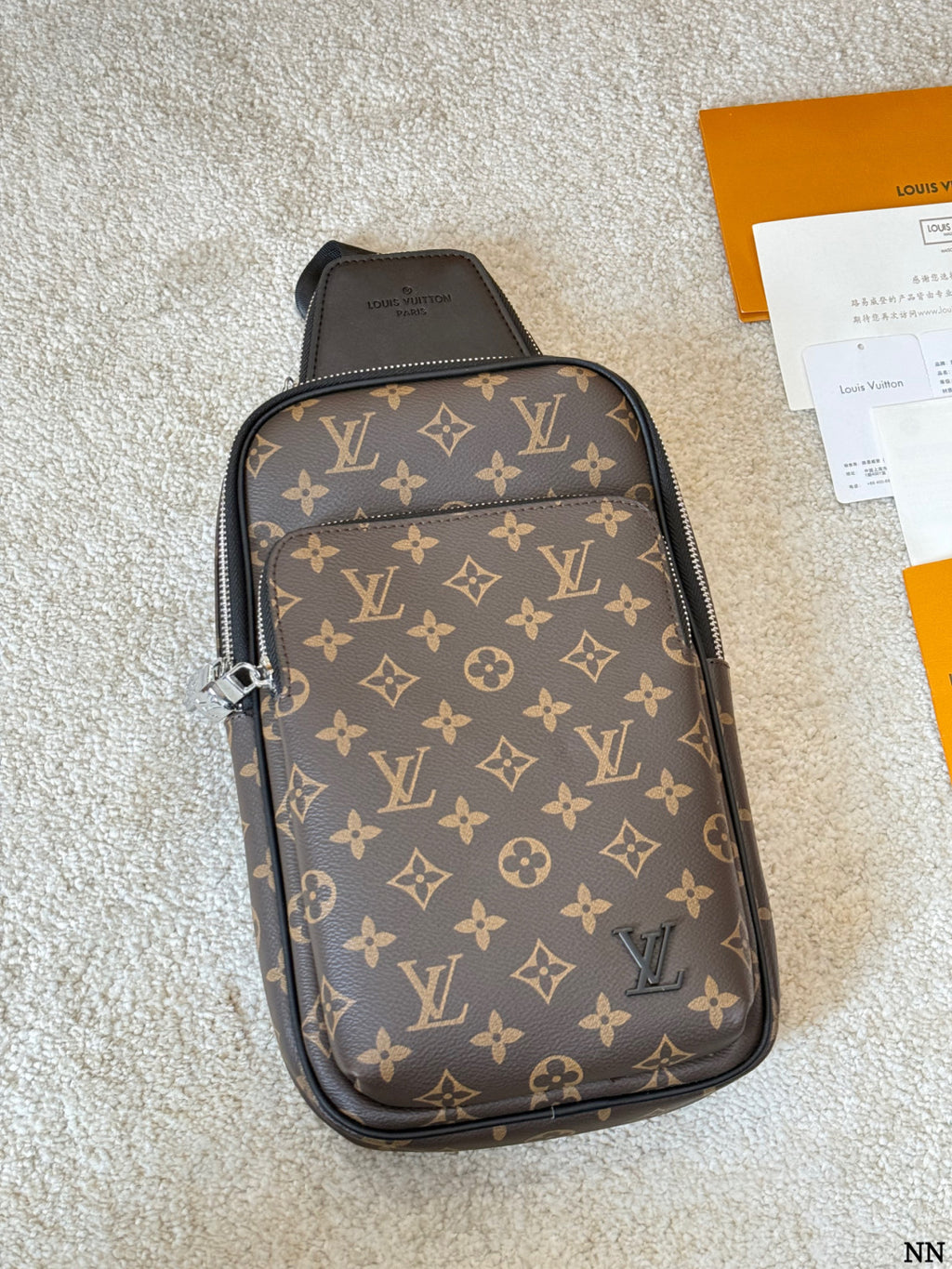 VV chest bag 1825111306
