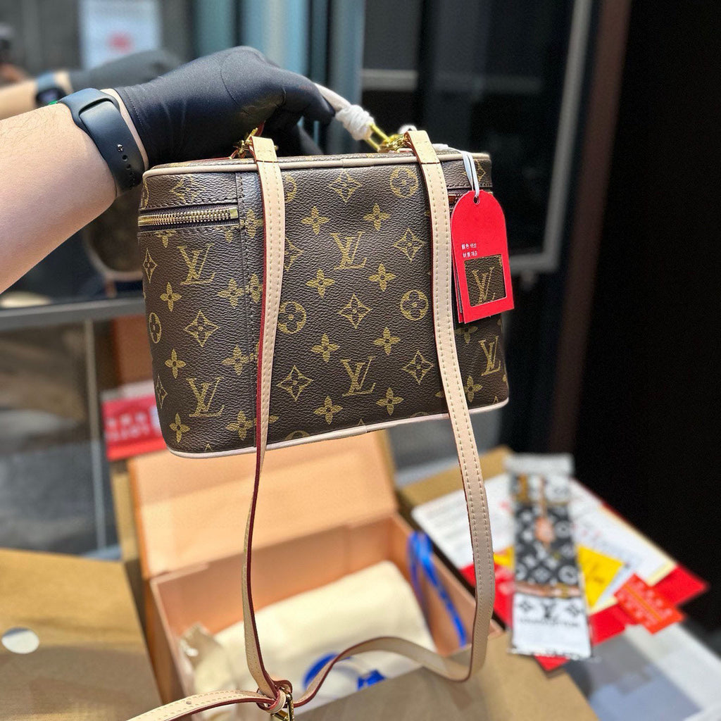 L Cosmetic bag 1824111101
