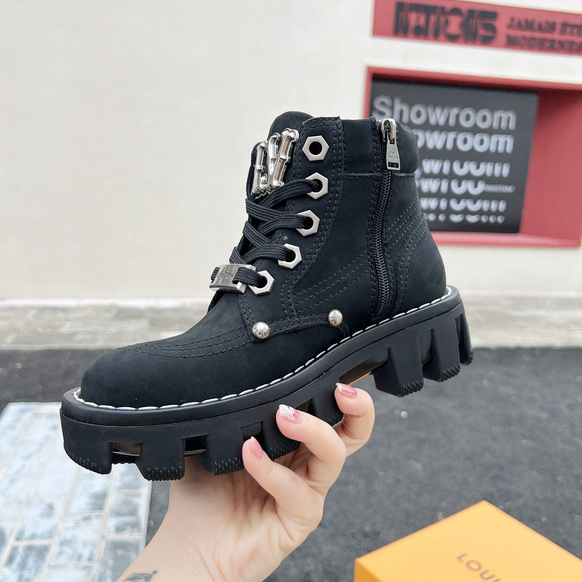 L 24ss Autumn and Winter CHECKER Martin Boots Ankle Couple Boots 1824103005