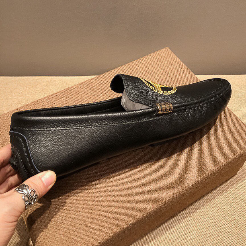 VS Medusa Embroidered Driver Shoes 1824091905