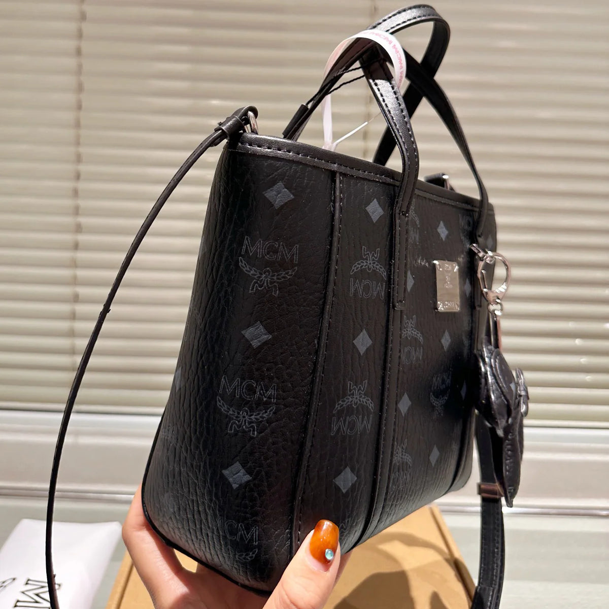 Classic crossbody bag shopping basket 1024111211