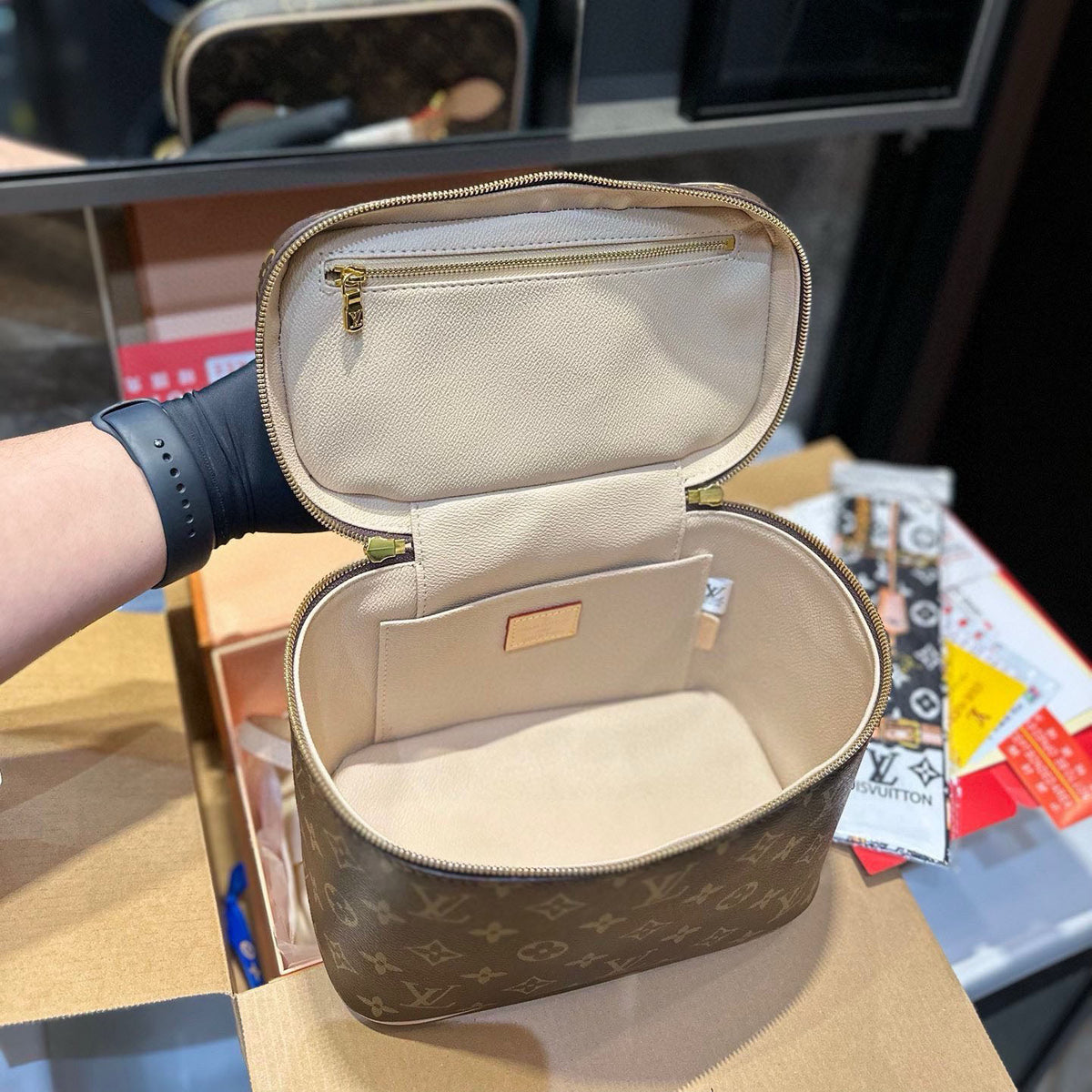 L Cosmetic bag 1824111101