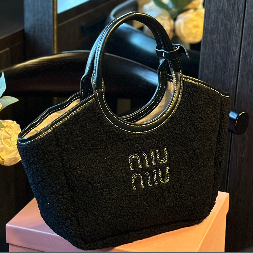 MIU new lambswool tote XC24092301