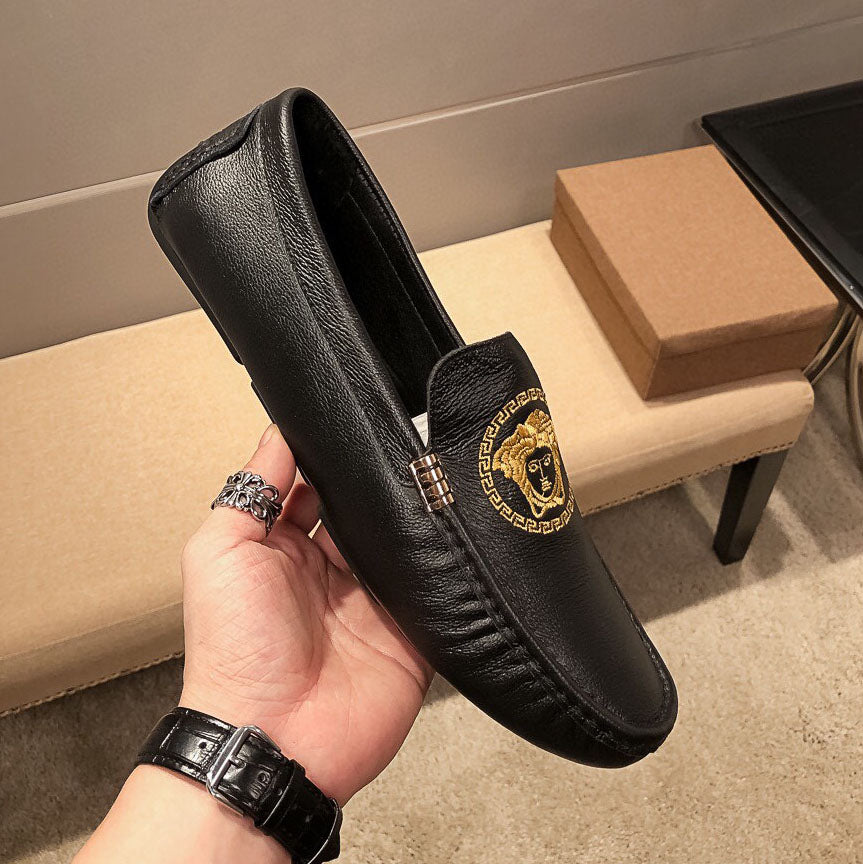 VS Medusa Embroidered Driver Shoes 1824091905