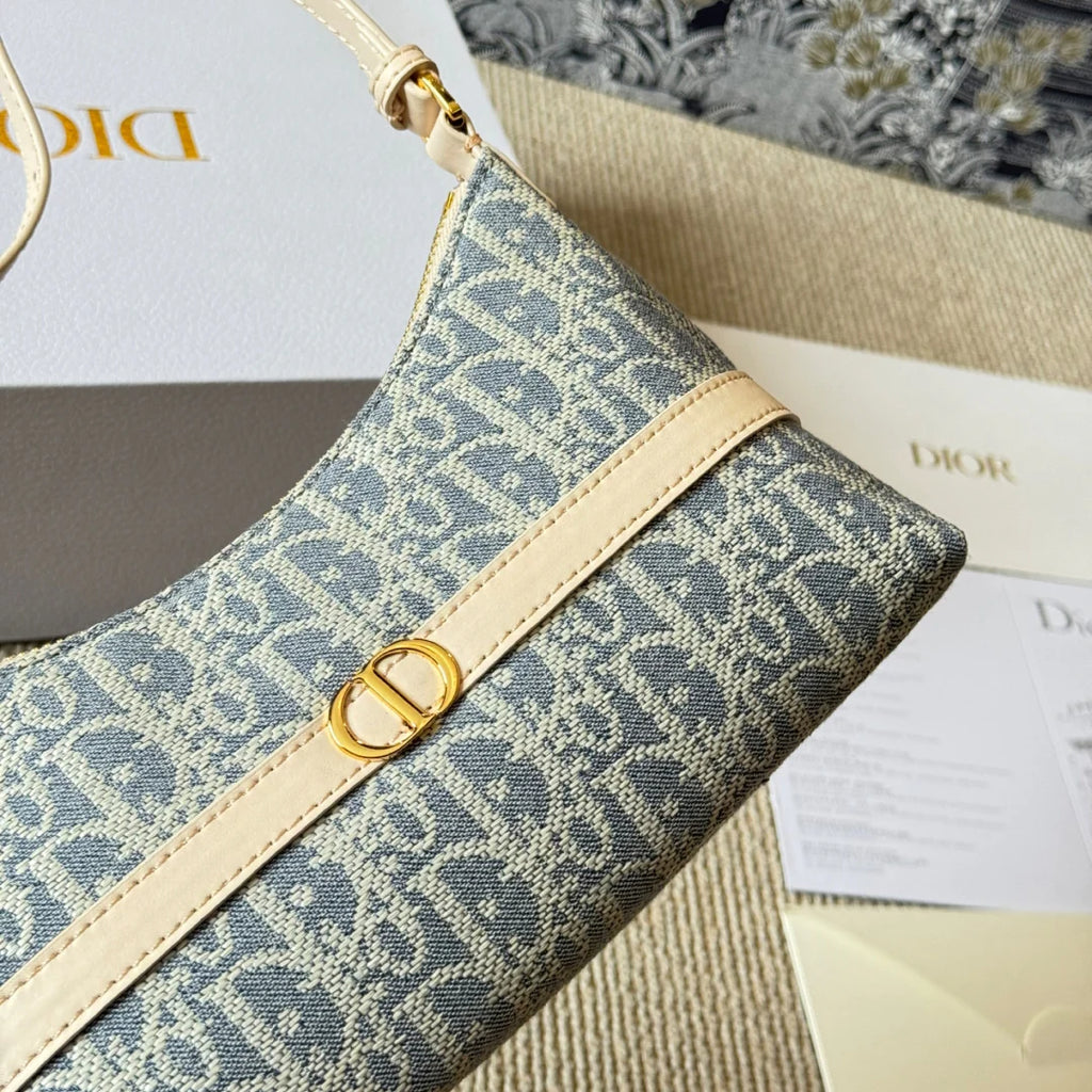 Shoulder bag with raffia 1025061703