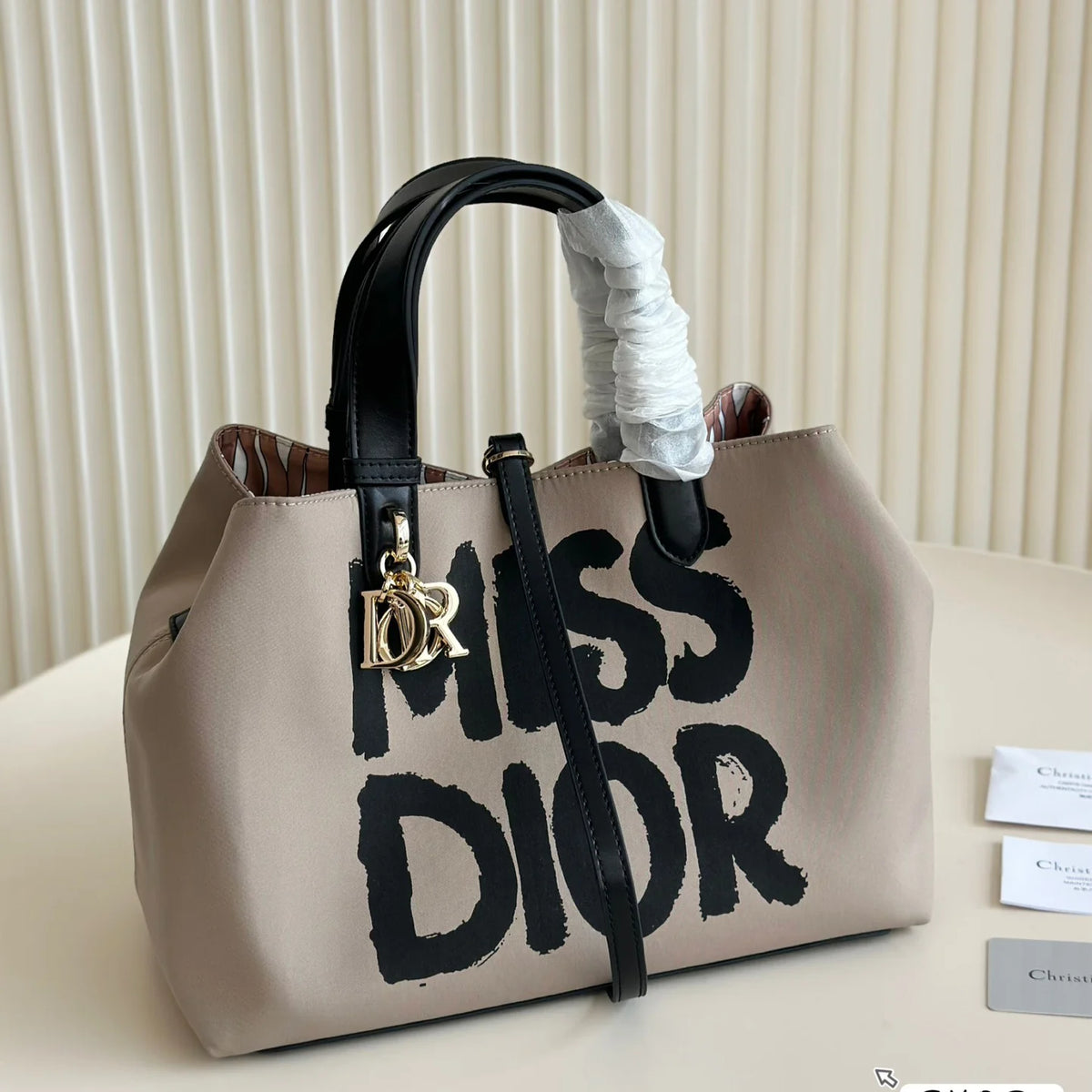 Toujours versatile commuting shopping bag 1024111210