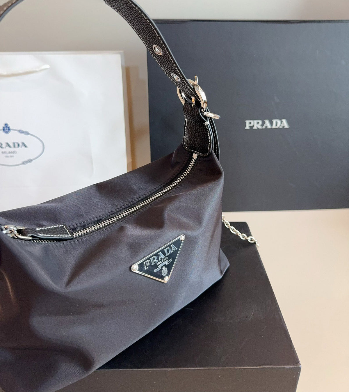 P Shoulder Bag 1825061807