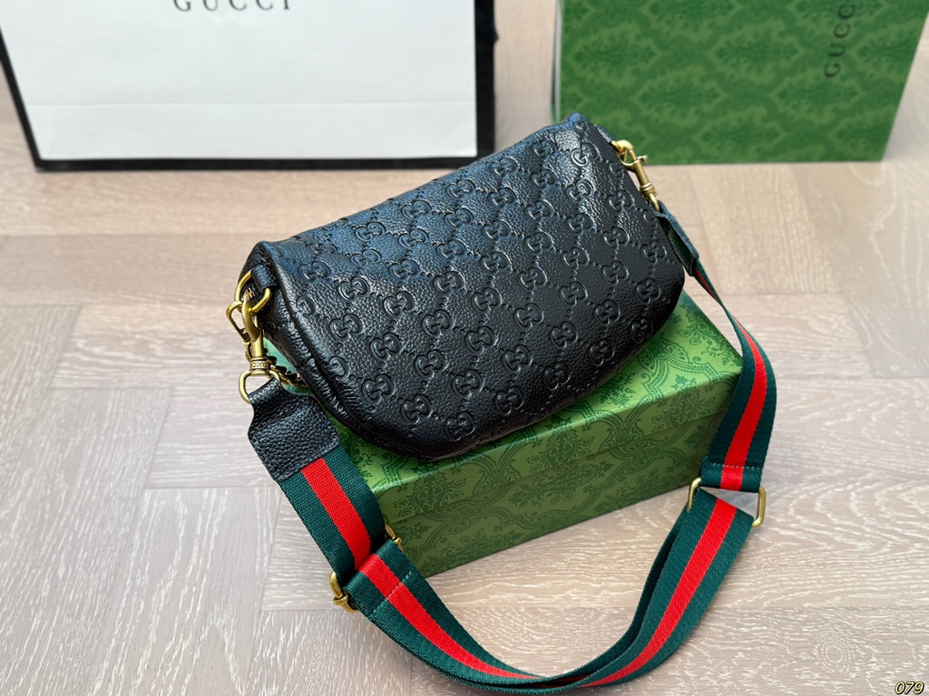 GG Chest bag waist bag 1825040116