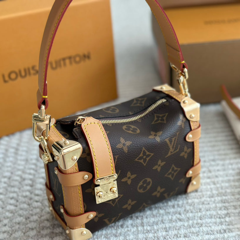 L side trunk mini bag 1824031902
