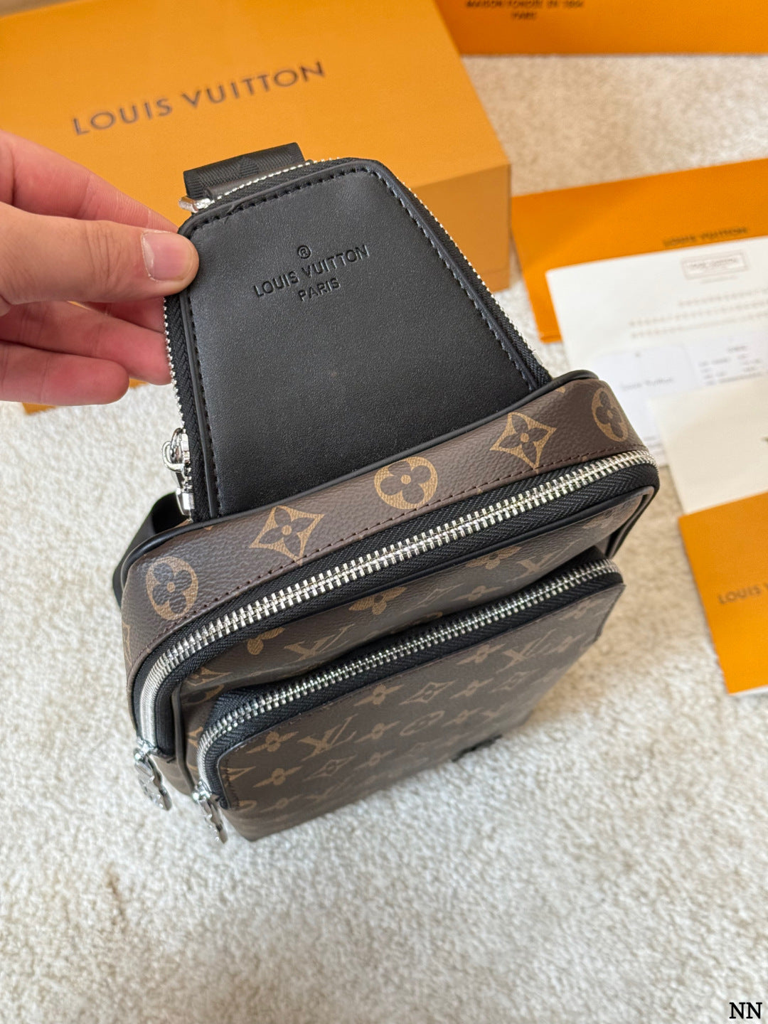 VV chest bag 1825111306