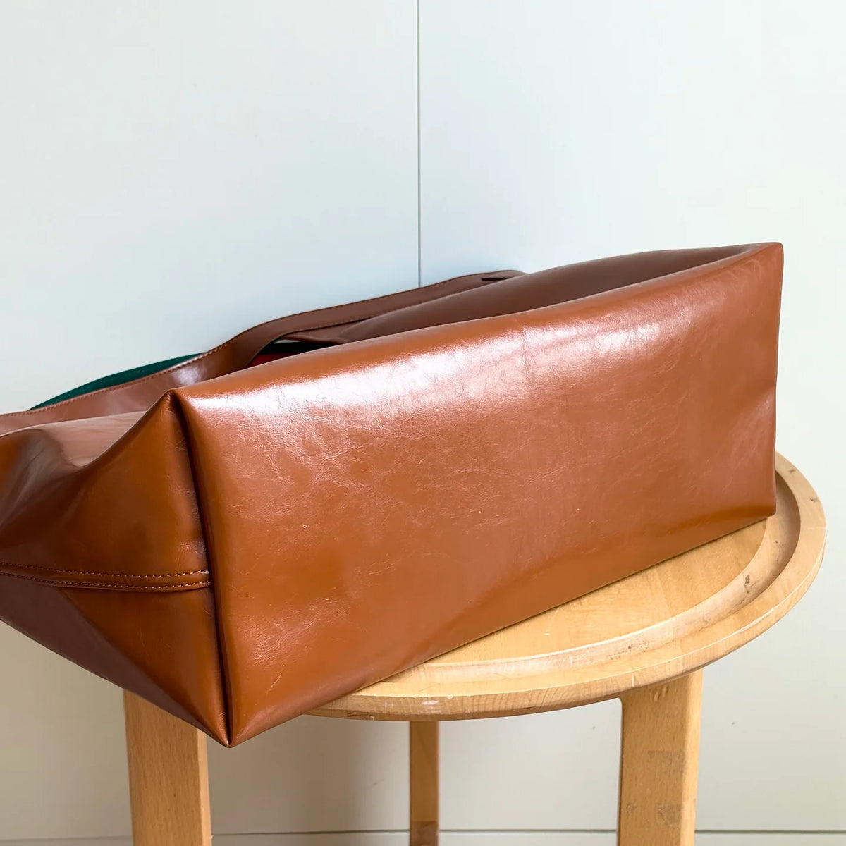 GG Stylish and casual large capacity crossbody bag 25122401