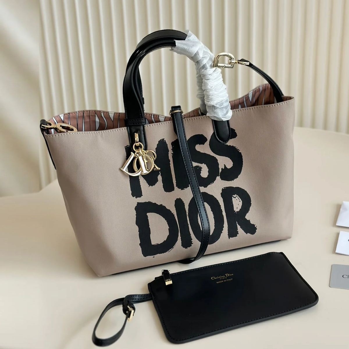 Toujours versatile commuting shopping bag 1024111210