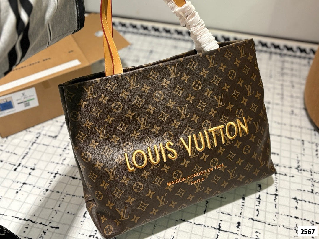 V Fashion new crossbody handbag 0724101011