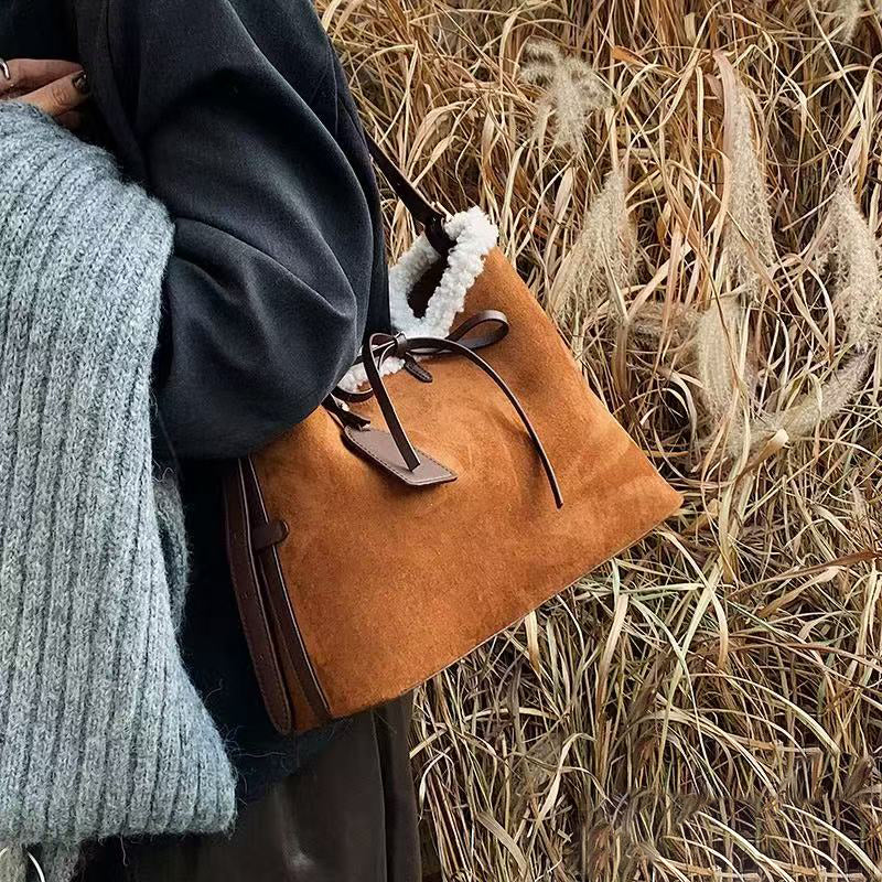 vv  Kerry Teddy Wool Bag  XC25120505